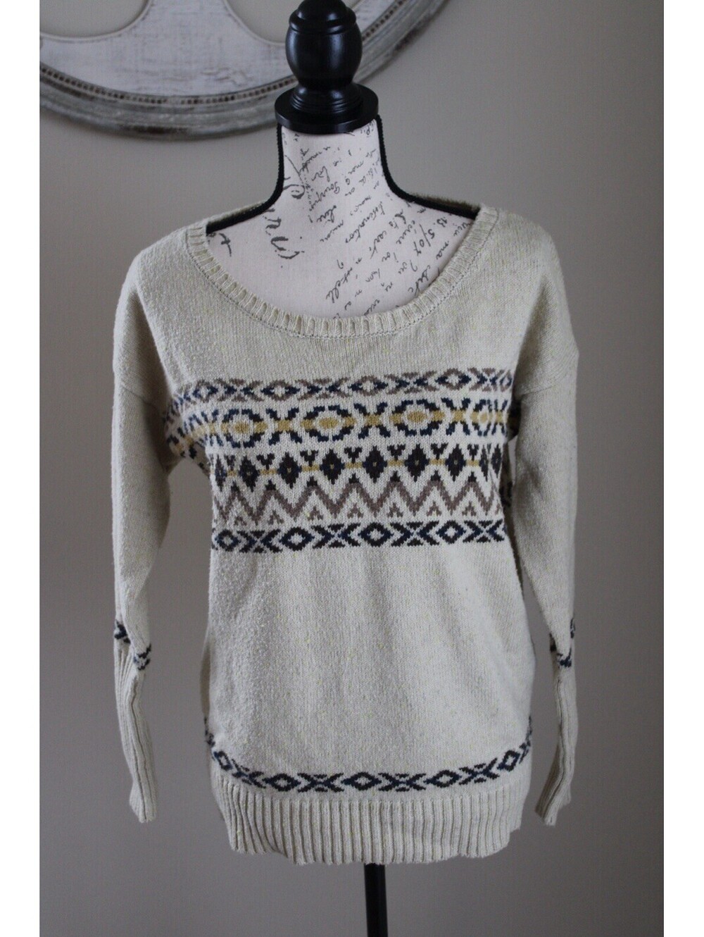 Chaser Women’s Sweater Tan W/ Geometric Pattern, Size M